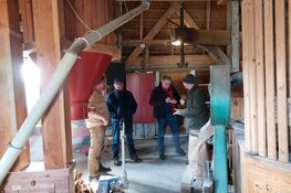 Voorzitter De Hollandsche Molen bezoekt bijzondere molen De Otter in Oterleek