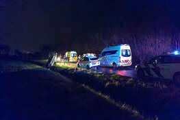 Auto crasht in Zuidschermer