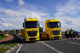 Kopstaartbotsing tussen vrachtwagens in Stompetoren