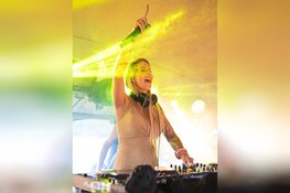 Heerhugowaardse DJ Ginia maakt furore bij Rebl Records van Outsiders