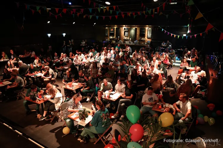 De grootste muziekquiz van het jaar strijkt neer in Victorie: Popquiz XL met live muziek en extra’s