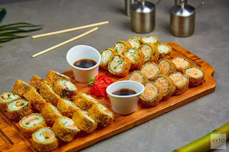 Sushi eten in Schermer