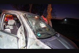 Auto slaat over de kop bij eenzijdig ongeval op N243