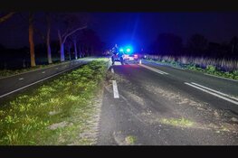 Auto slaat over de kop bij eenzijdig ongeval op N243