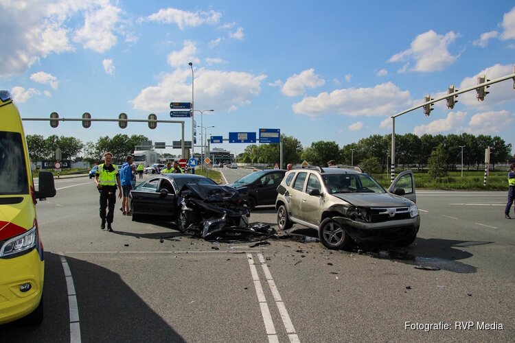 Flinke schade na ongeval op kruising N243