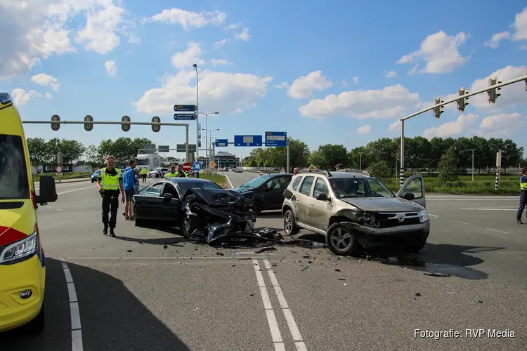 Flinke schade na ongeval op kruising N243