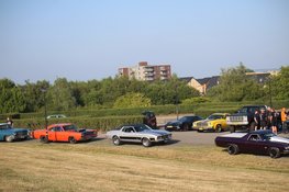 Night Cruise Heerhugowaard: Gelijkgestemden treffen elkaar bij car-meeting Strand van Luna
