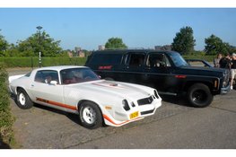 Night Cruise Heerhugowaard: Gelijkgestemden treffen elkaar bij car-meeting Strand van Luna