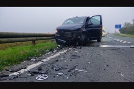 Gewonden en ravage na ernstig ongeval op N243 bij Schermerhorn