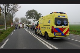 Drie gewonden en auto op de kop na ongeval in Noordbeemster