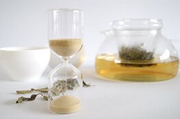 Zit er cafeïne of theïne in thee?