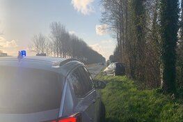 Bestuurder naar het ziekenhuis na eenzijdig ongeluk Stompetoren