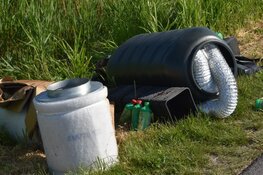 Spullen uit hennepkwekerij gedumpt langs Zuidervaart