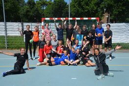 Wereldkampioenen laten handbaljeugd A&O genieten