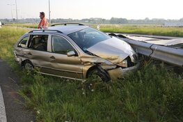 Drie gewonden bij eenzijdig ongeval N242