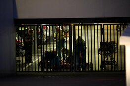 Vrouw zwaargewond bij val in De Rijp. Traumaheli landt op N244