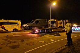 Auto knalt op afzetting in Noordbeemster