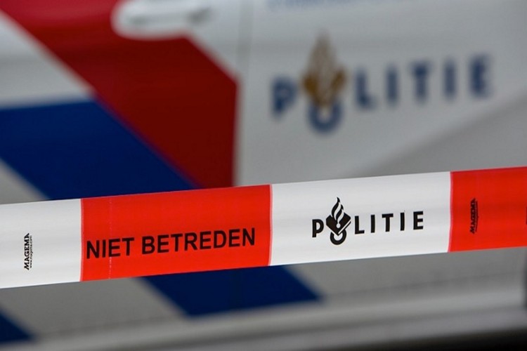 Auto uitgebrand in Stompetoren